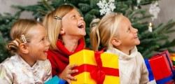 Какой новогодний подарок выбрать для детского сада: интересные идеи и полезные советы