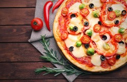 Наиболее популярные виды пицц: какие ингредиенты они включают