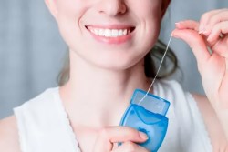 Чим керуватися у процесі вибору зубної нитки: перелік вимог до неї 