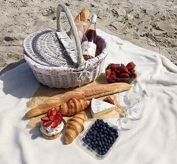 Пляжная еда и закуски: что с собой взять на пляж