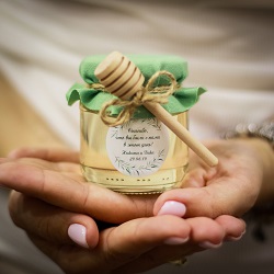 Преимущества и идеи подарков с мёдом для приятных сюрпризов и полезных презентов