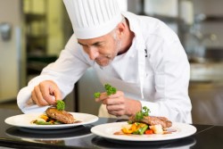 Что нужно, чтобы работать поваром и какие требования выдвигают к профессионалам